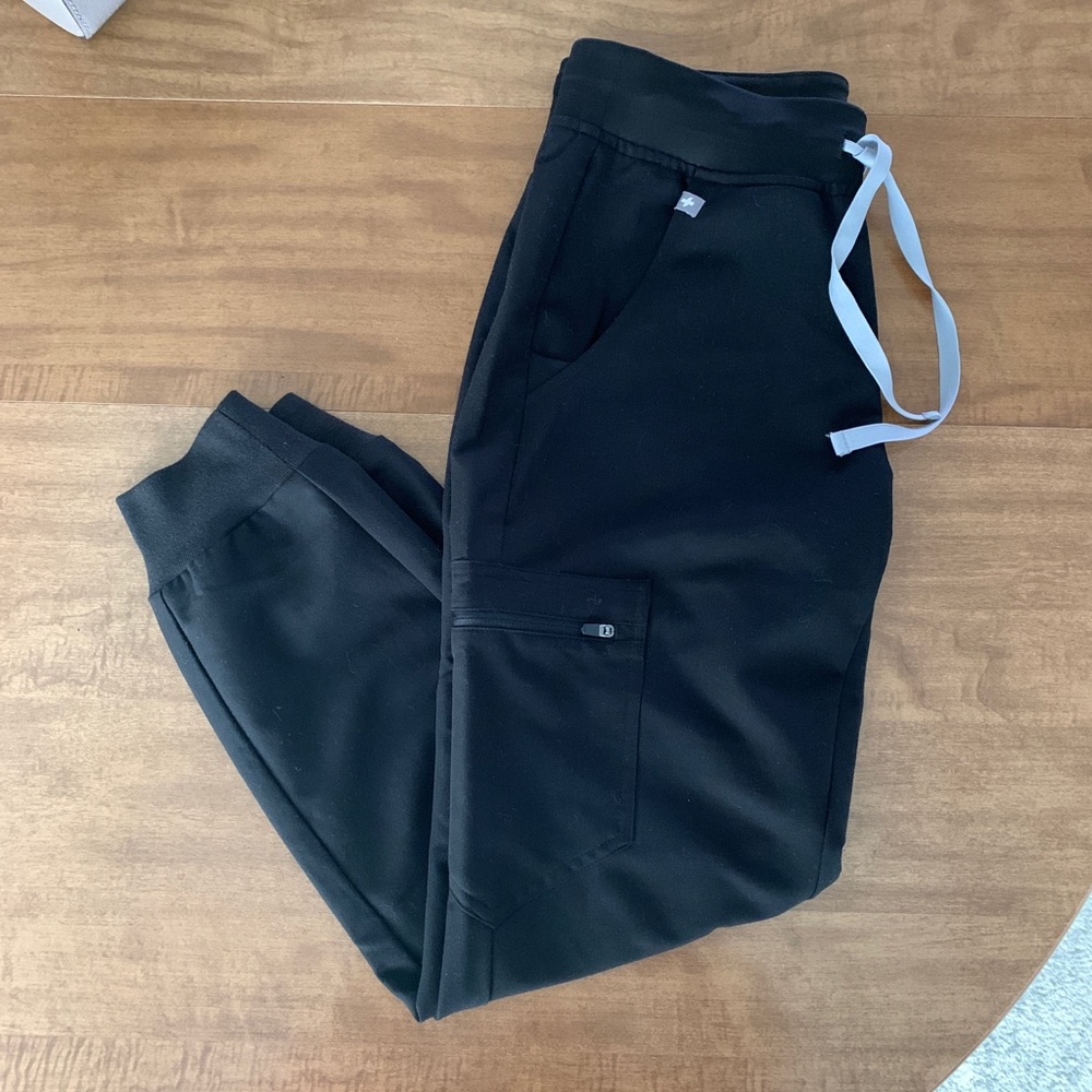 FIGS Zamora Jogger Scrub pants